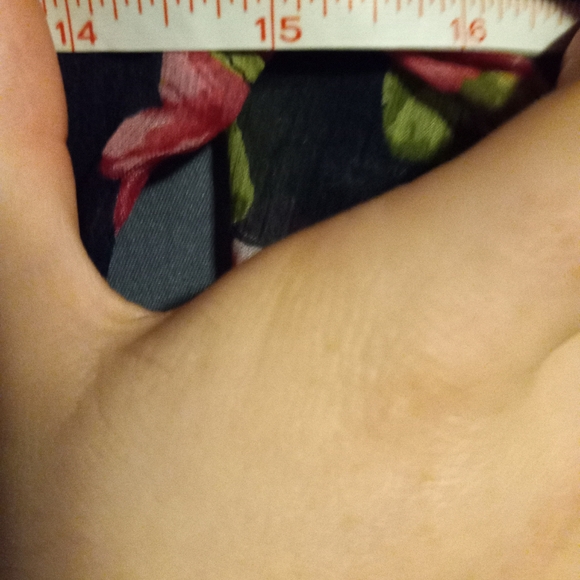 EUC Navy & Pink Abercrombie  3 button ruffle Kids Floral Blouse- Girls L - Picture 10 of 12